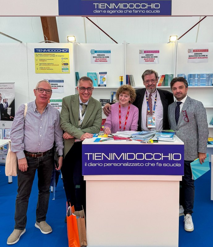 Foto di gruppo con la Redazione a Didacta Italia – Edizione Abruzzo 2026